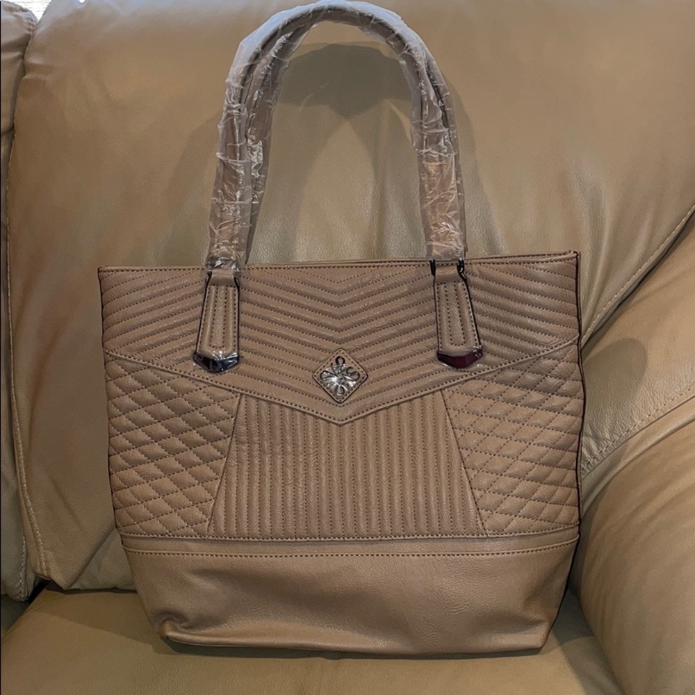 NWT Vera Wang shoulder bag